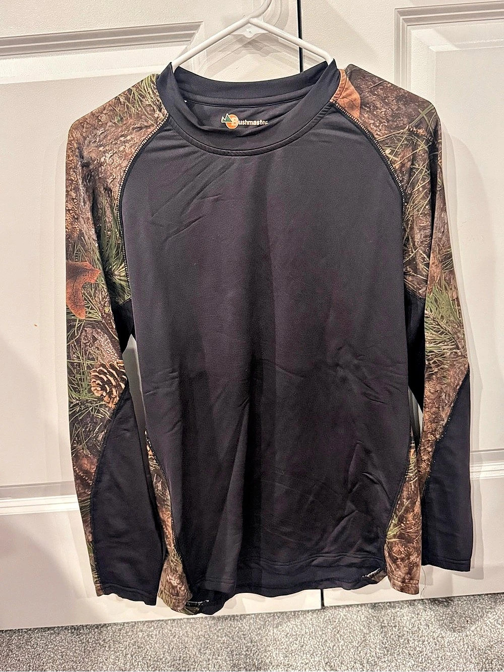 Bushmaster Camo Long Sleeve Shirt in Black & Brown Large Like New